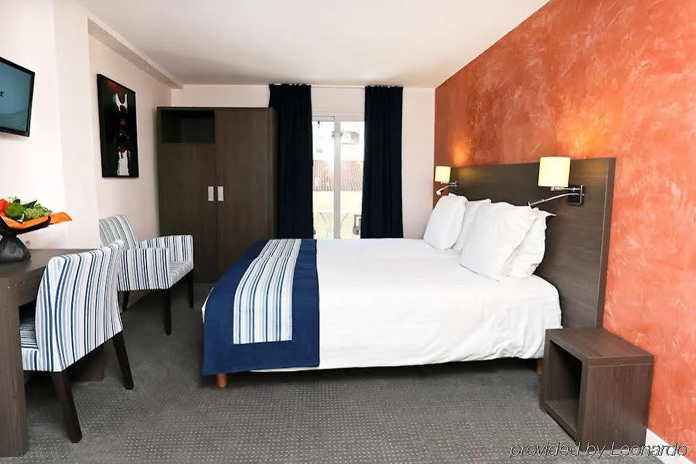 **  Hotel Hoche Cannes France