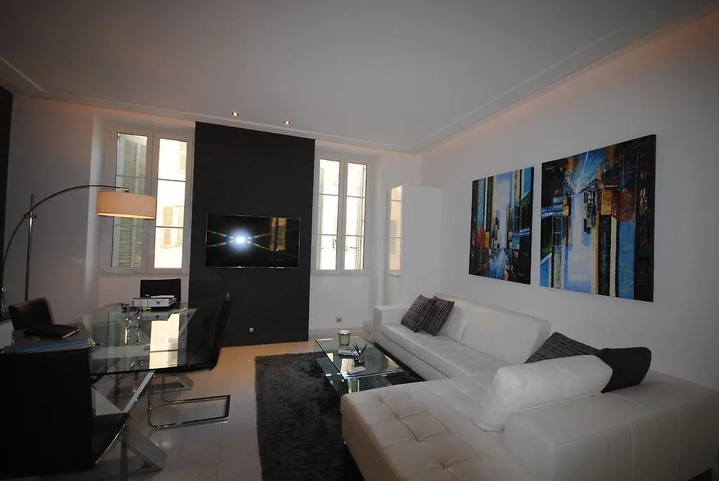 Hotel Hoche Κάννες 2*,  Γαλλία