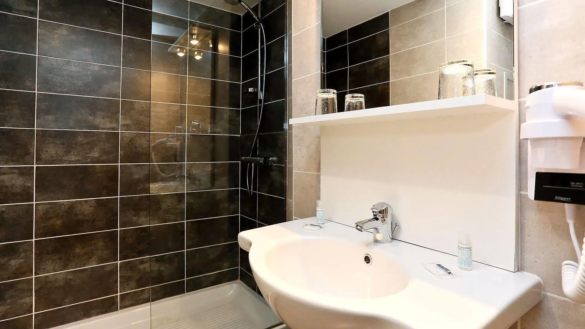 Hotel Hoche Κάννες 2*,  Γαλλία