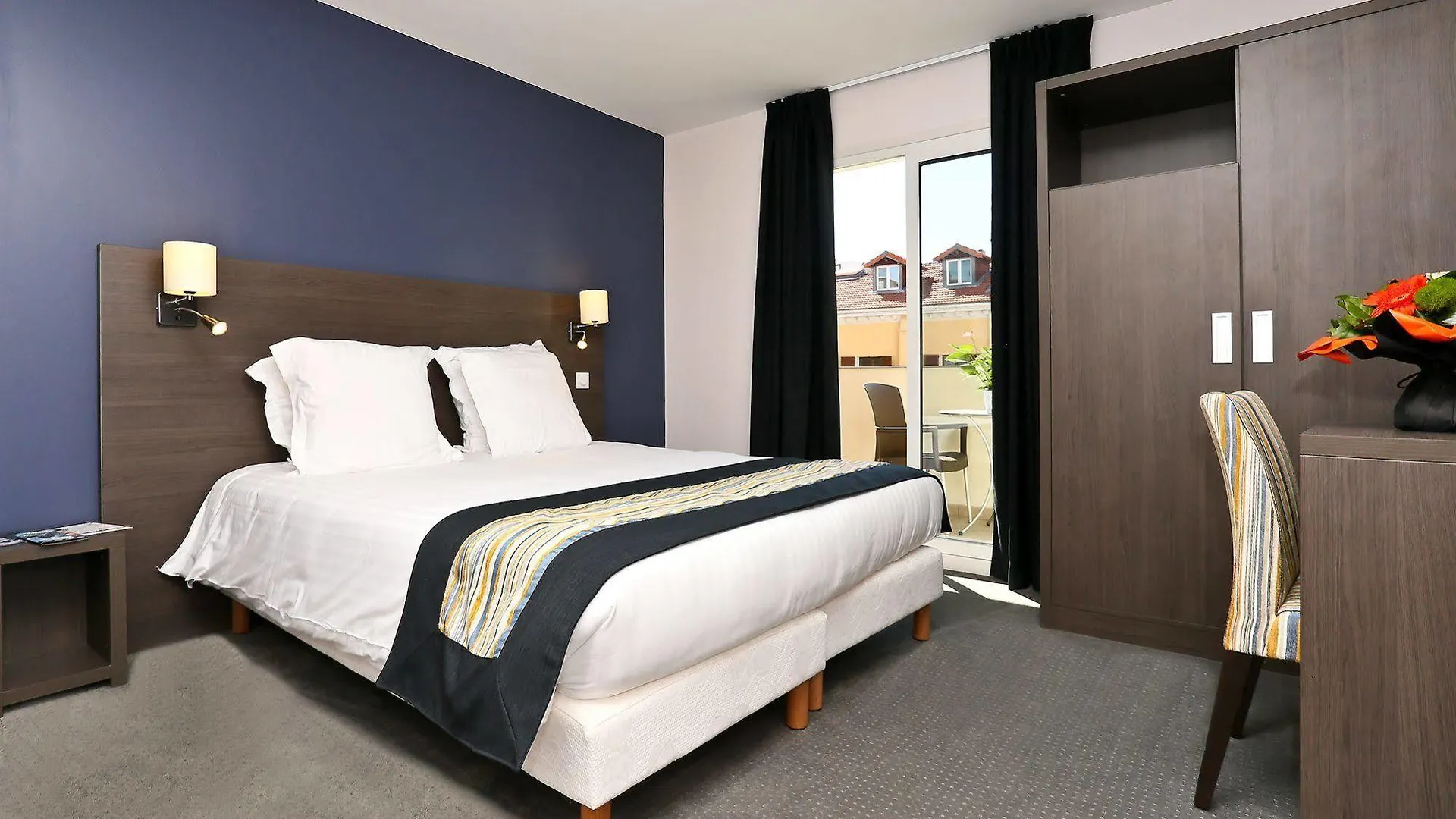 Hotel Hoche Κάννες 2*,  Γαλλία